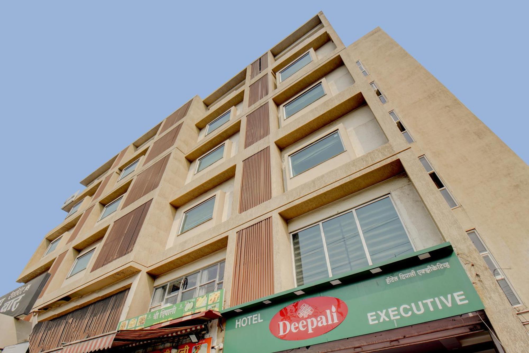 Hotel Deepali Executive Aurangābād Exterior foto